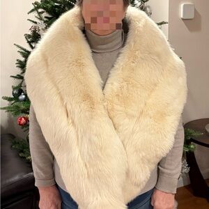 Luxurious Cream Real Arctic Fox Fur Stole